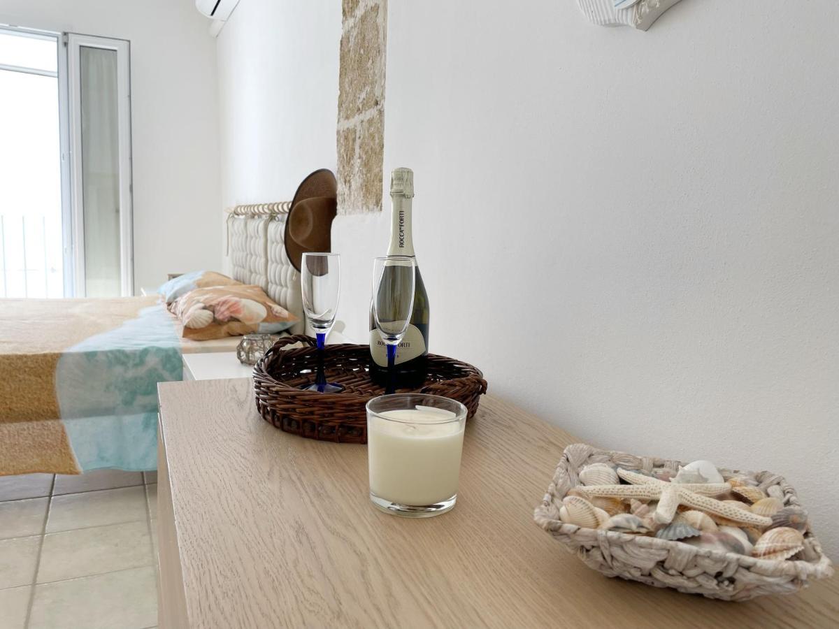 Mediterraneo House- Casa Nel Centro Storico Matino Kültér fotó