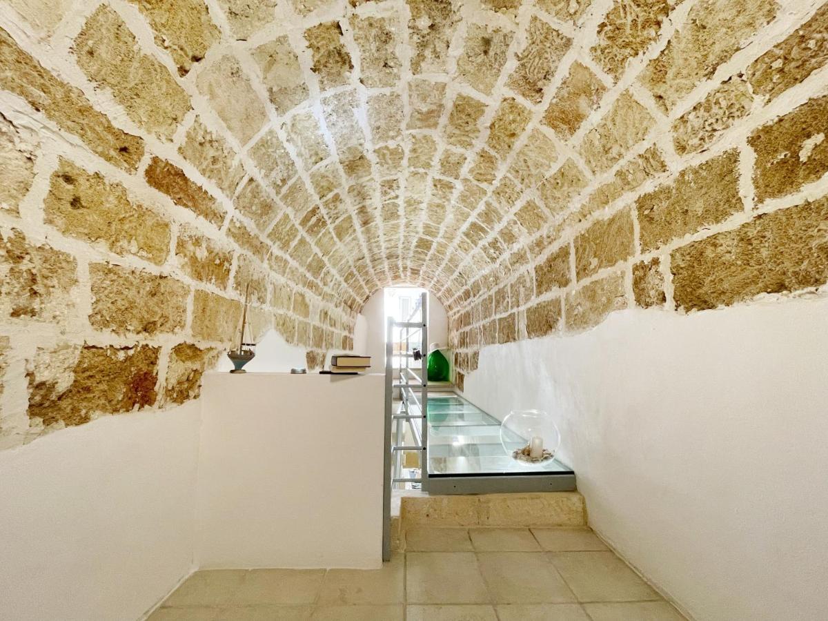 Mediterraneo House- Casa Nel Centro Storico Matino Kültér fotó
