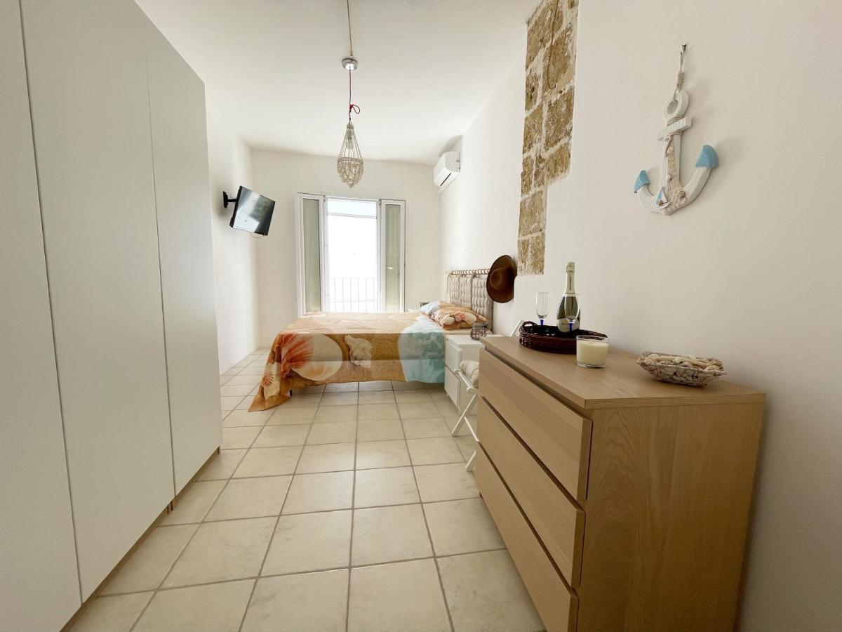Mediterraneo House- Casa Nel Centro Storico Matino Kültér fotó