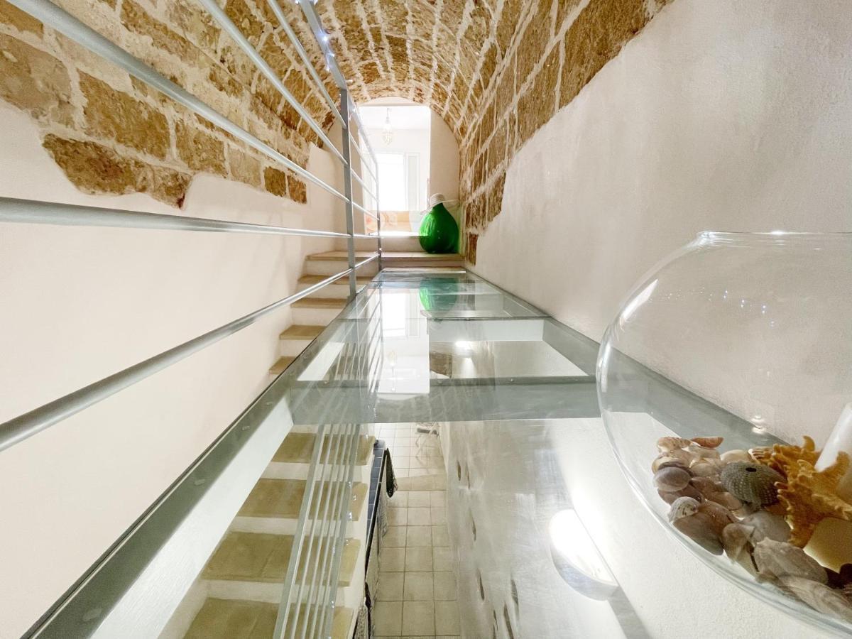 Mediterraneo House- Casa Nel Centro Storico Matino Kültér fotó