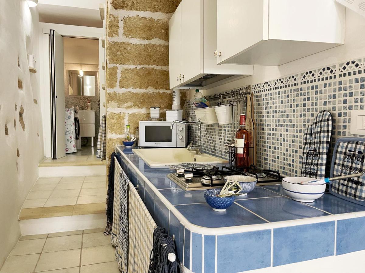 Mediterraneo House- Casa Nel Centro Storico Matino Kültér fotó