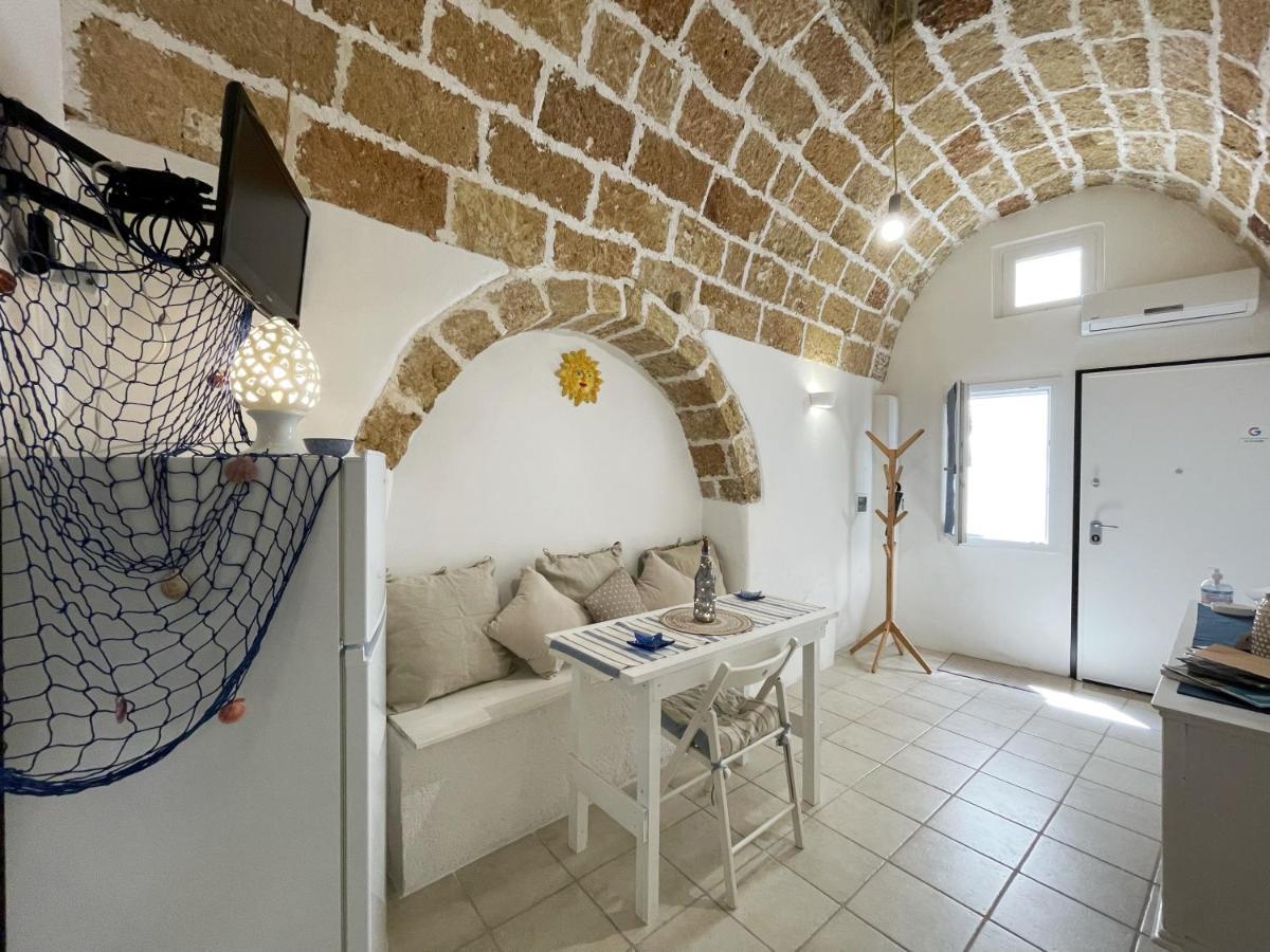 Mediterraneo House- Casa Nel Centro Storico Matino Kültér fotó