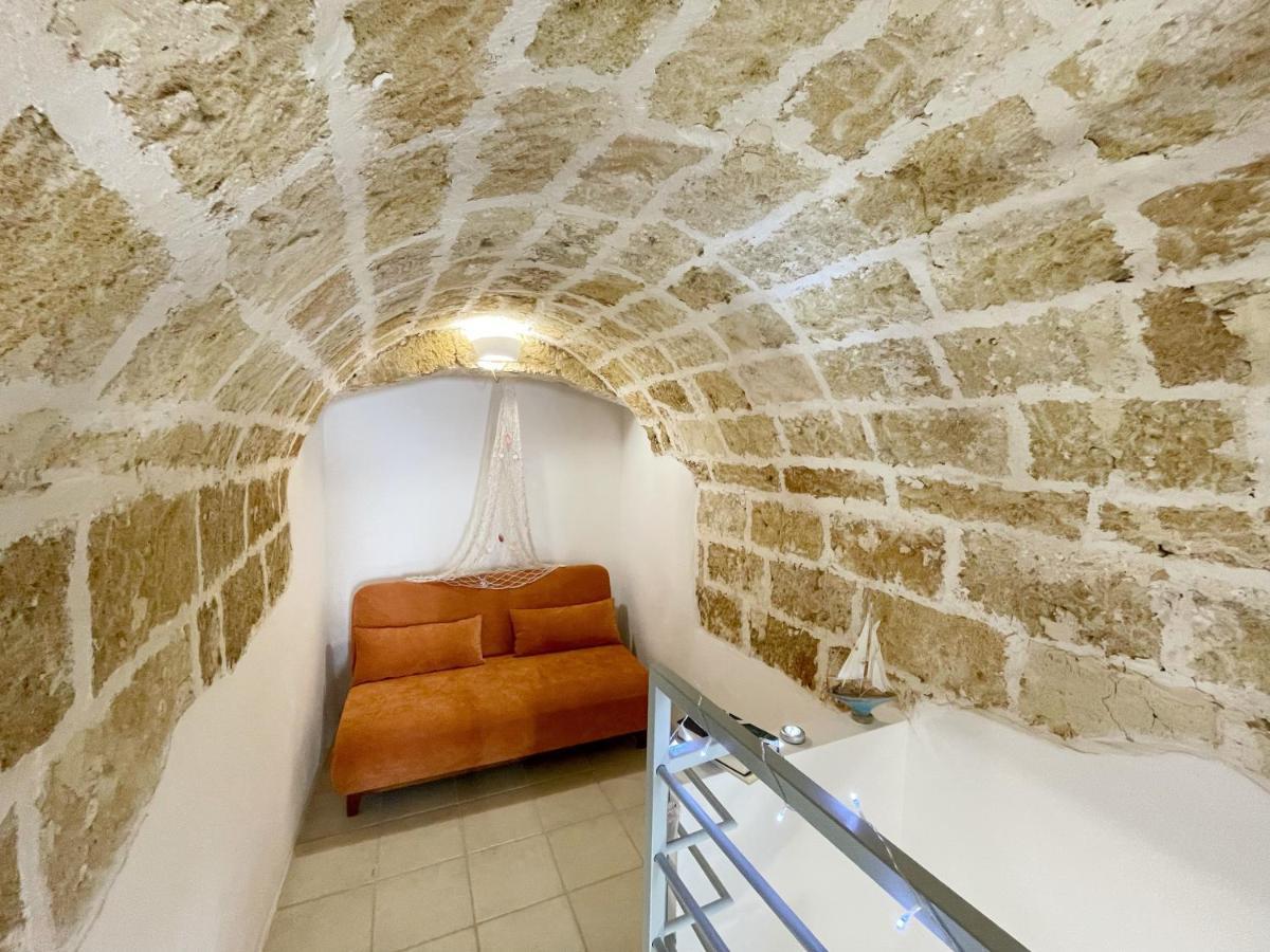 Mediterraneo House- Casa Nel Centro Storico Matino Kültér fotó