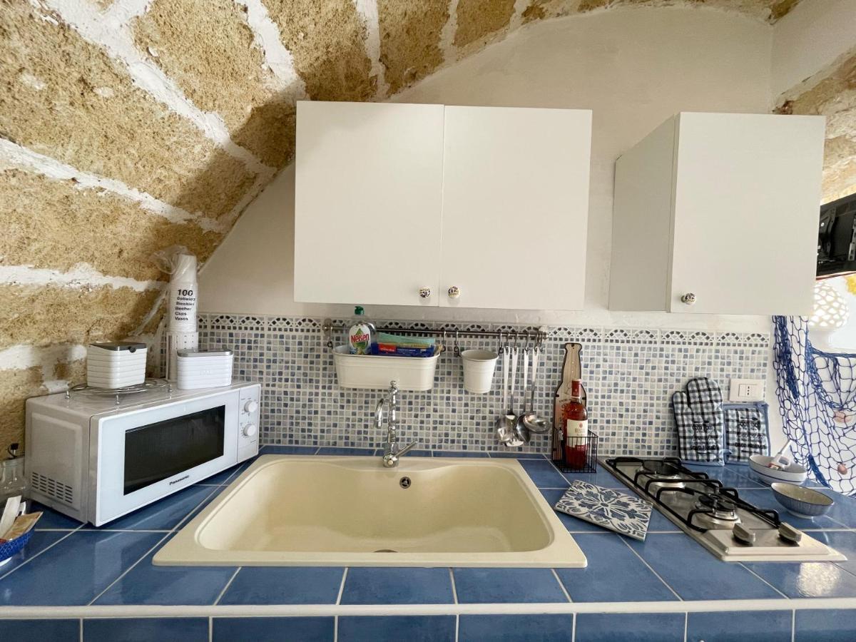 Mediterraneo House- Casa Nel Centro Storico Matino Kültér fotó